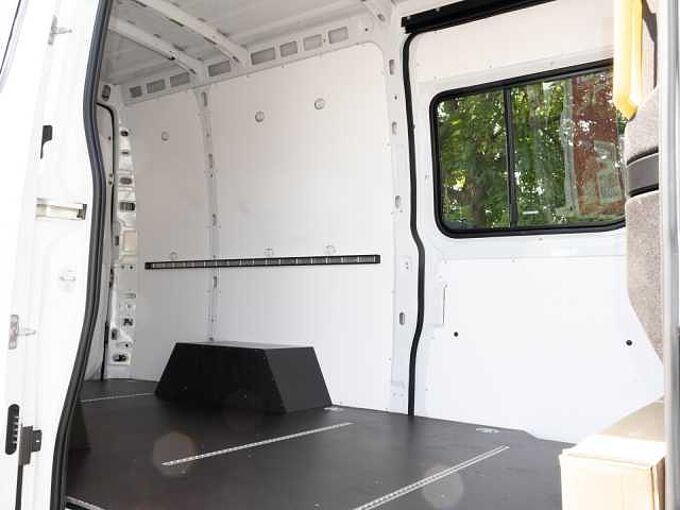 Iveco Daily 35C18A8V/P Kastenwagen Automatik