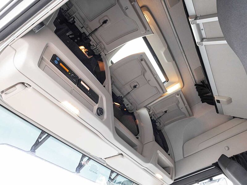 Iveco S-Way AS440S53T/P Sattelzugmaschine